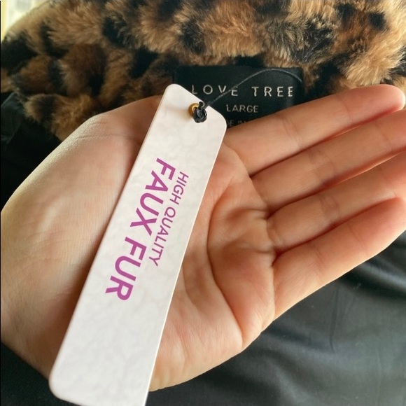 Faux Fur, Leopard print coat - Picture 10 of 10